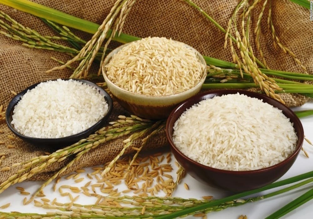 Caso de cliente de clasificadora de color de arroz en India
        